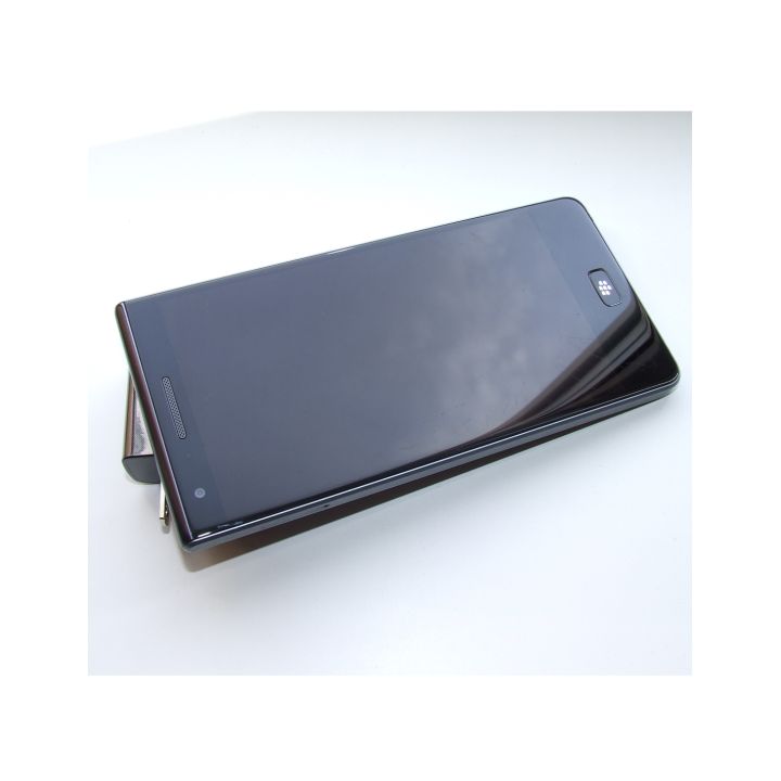 Купити Смартфон BlackBerry Motion 4/32Gb Black Уцінка за вигідною ціною. Популярні Смартфони BlackBerry у mBrand 